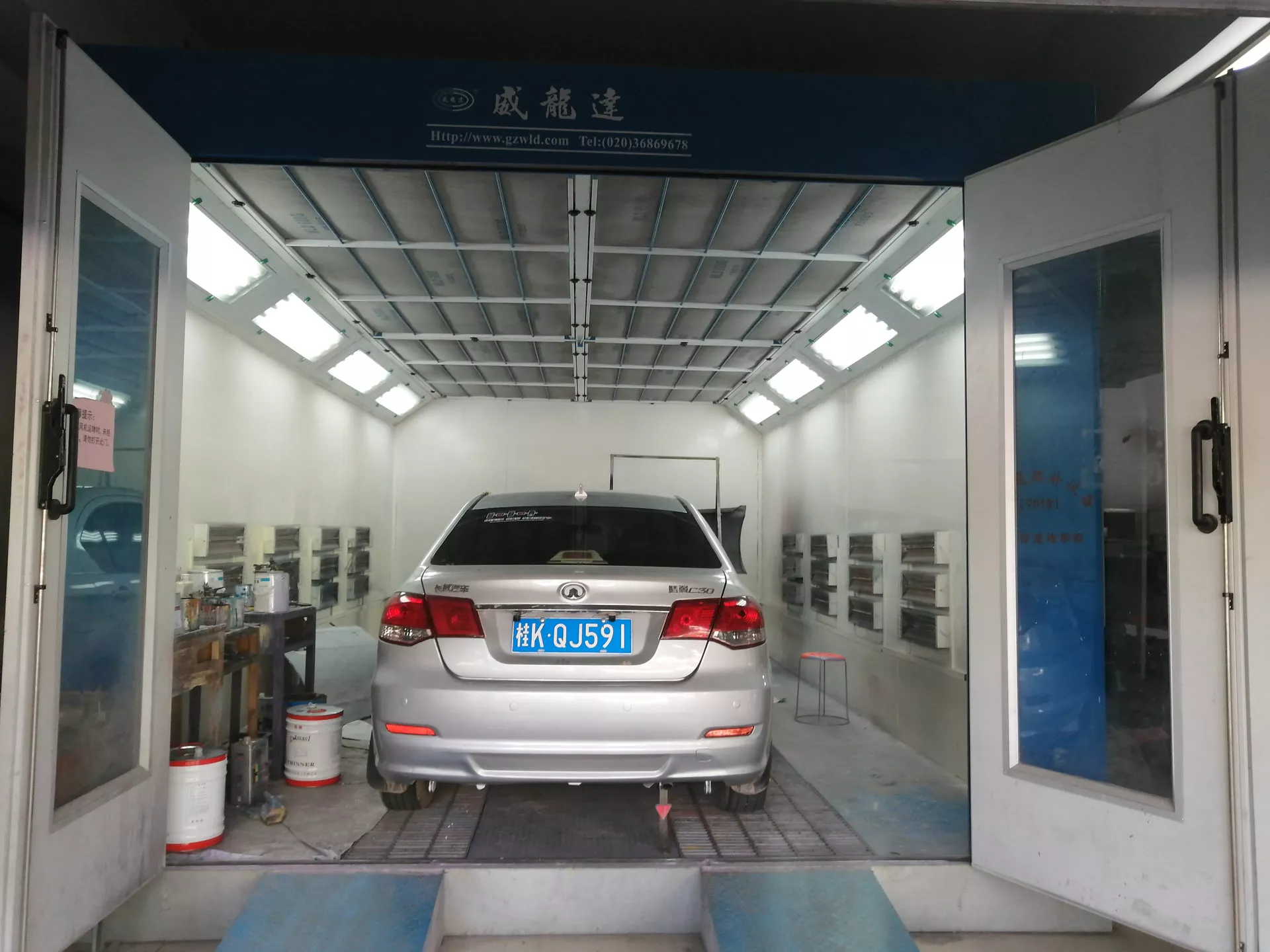 喷漆烤漆实训室